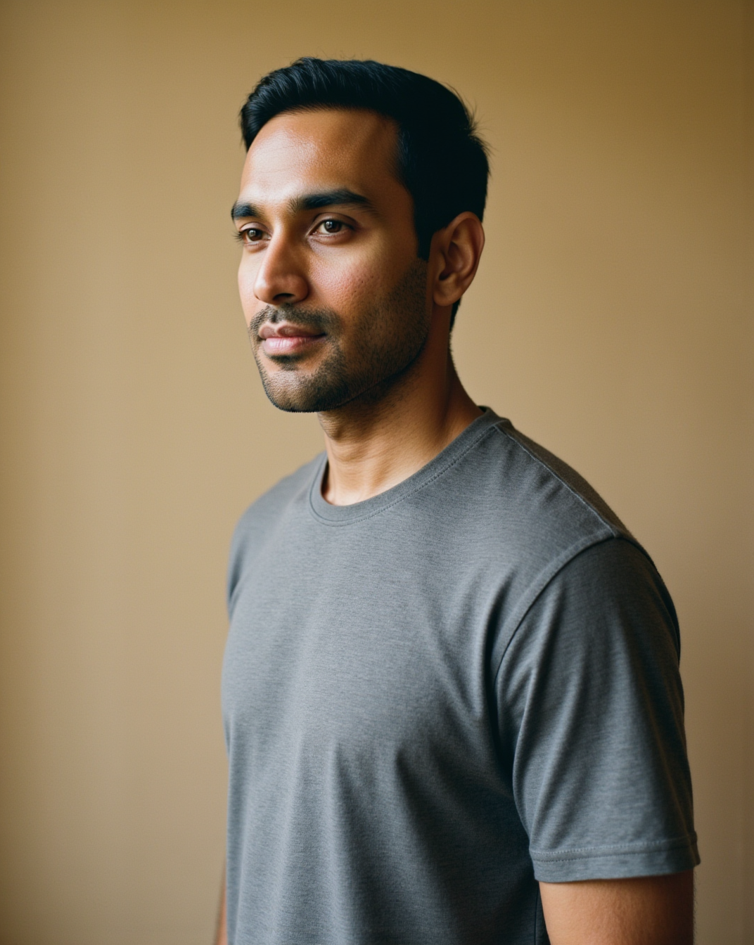 The Slub Crew in Slate — on model, oversized, vertical slub grain